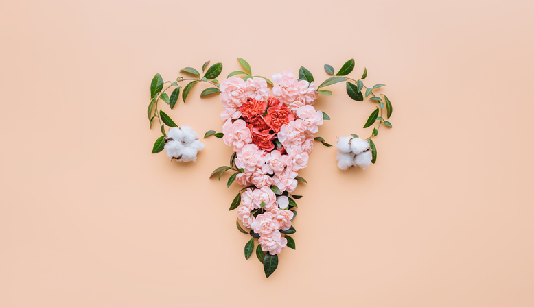 baarmoeder in bloemen vormgegeven in verband met menstruatie