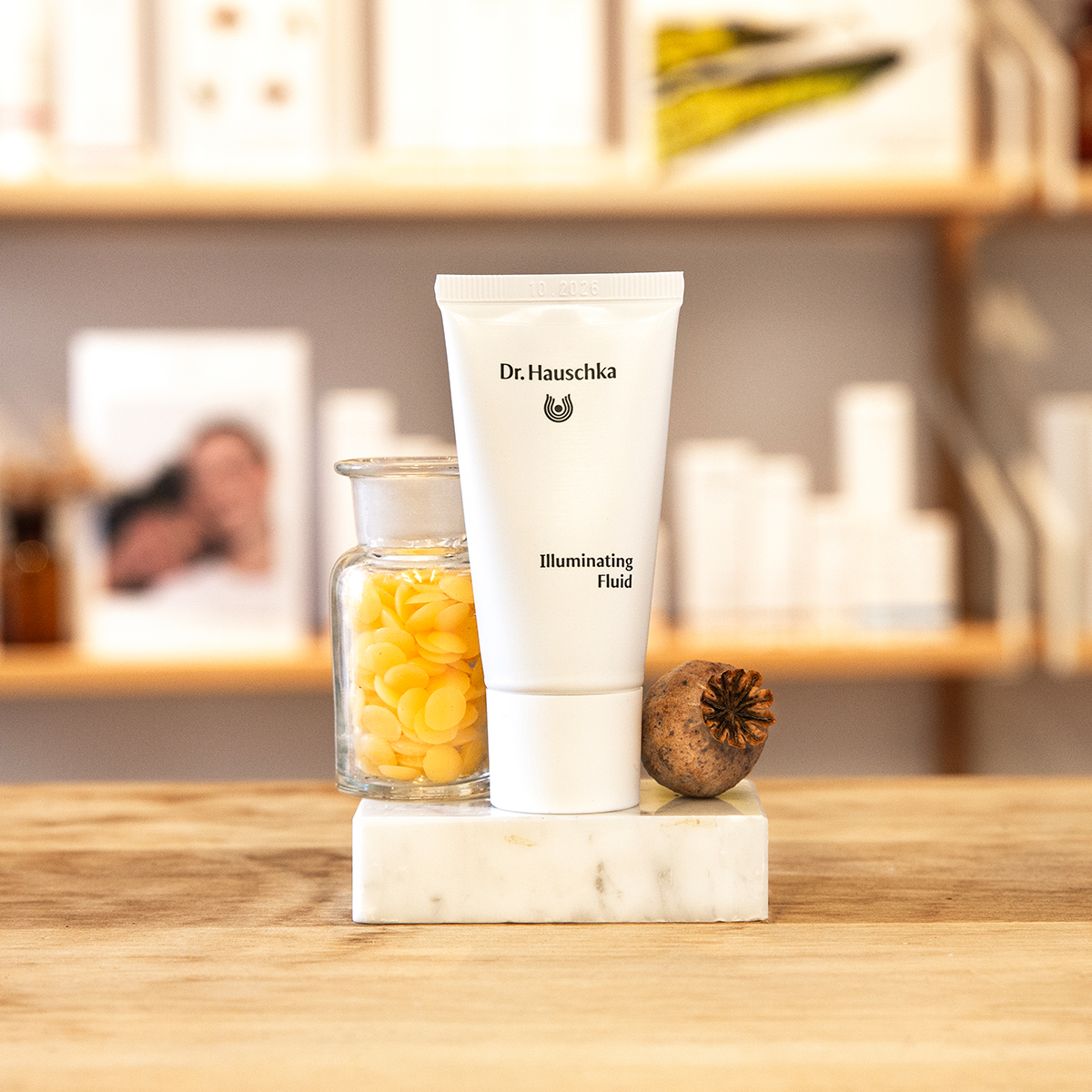 Tube Dr. Hauschka Illuminating fluid